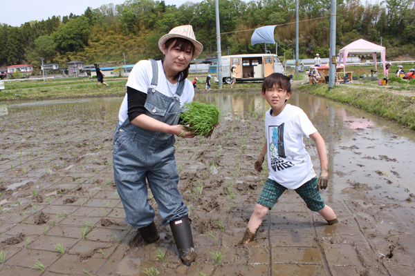 香り米プロジェクト　林さん親子